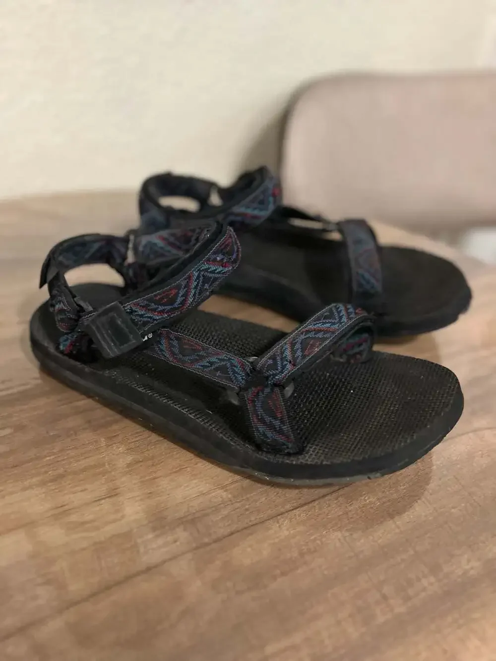 Vintage Men Teva Terradactyl Sport Sandals with Aztec Print Straps